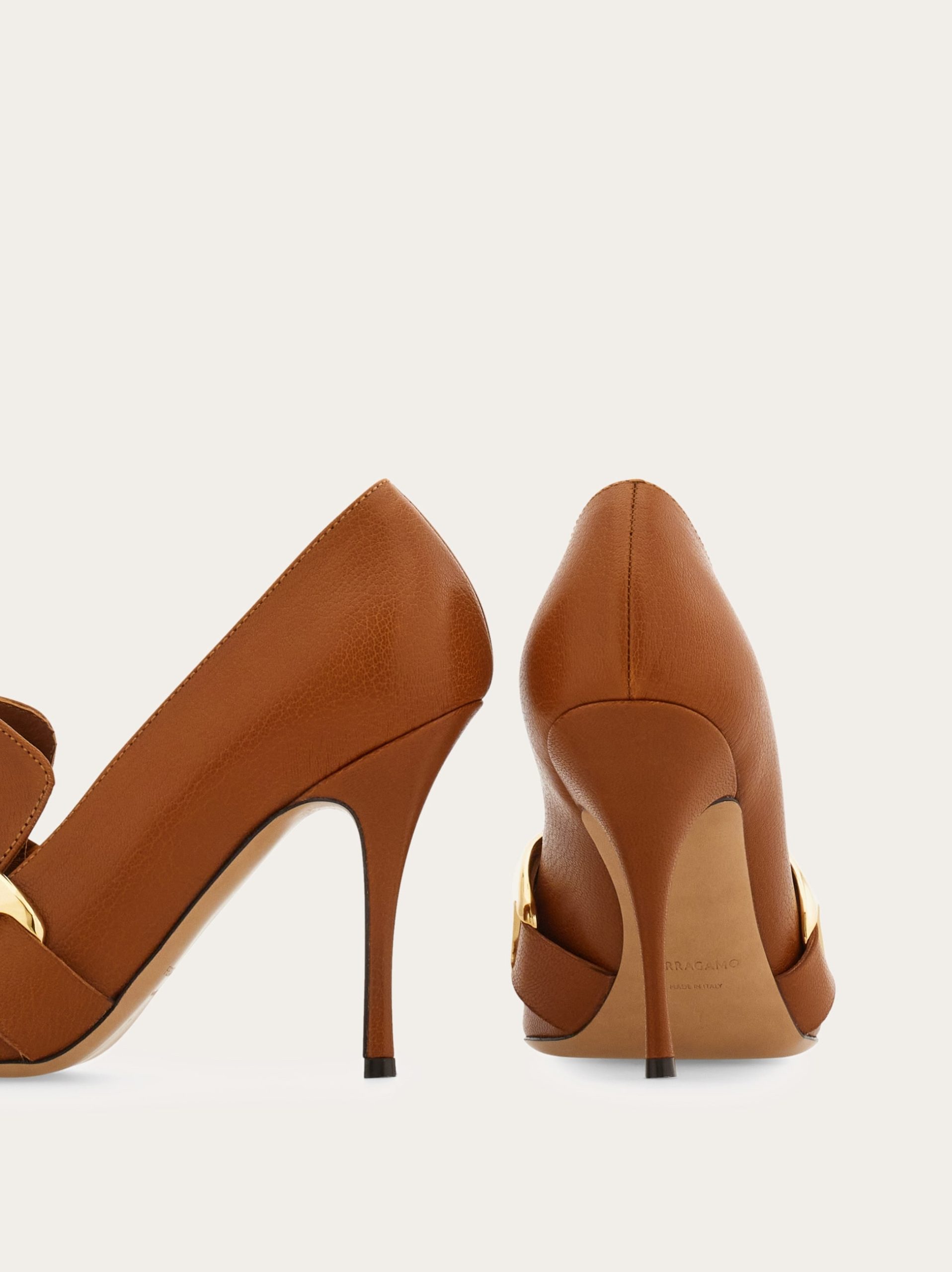 Ferragamo Maxi Vara plate pump - Image 6